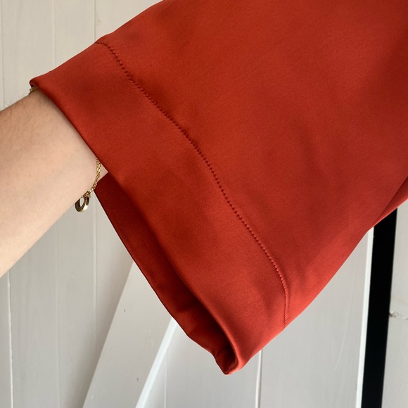 Dynamite Red Cropped Shirt - Picture 4 of 6